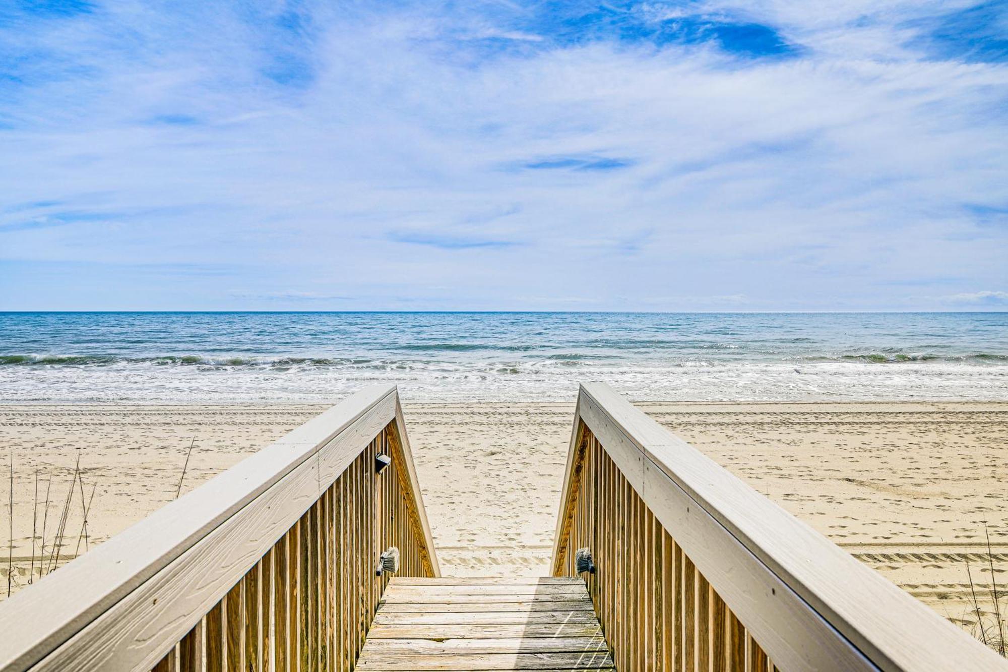 On-The-Beach Escape Oceanfront In Surfside! شاطئ ميرتل المظهر الخارجي الصورة