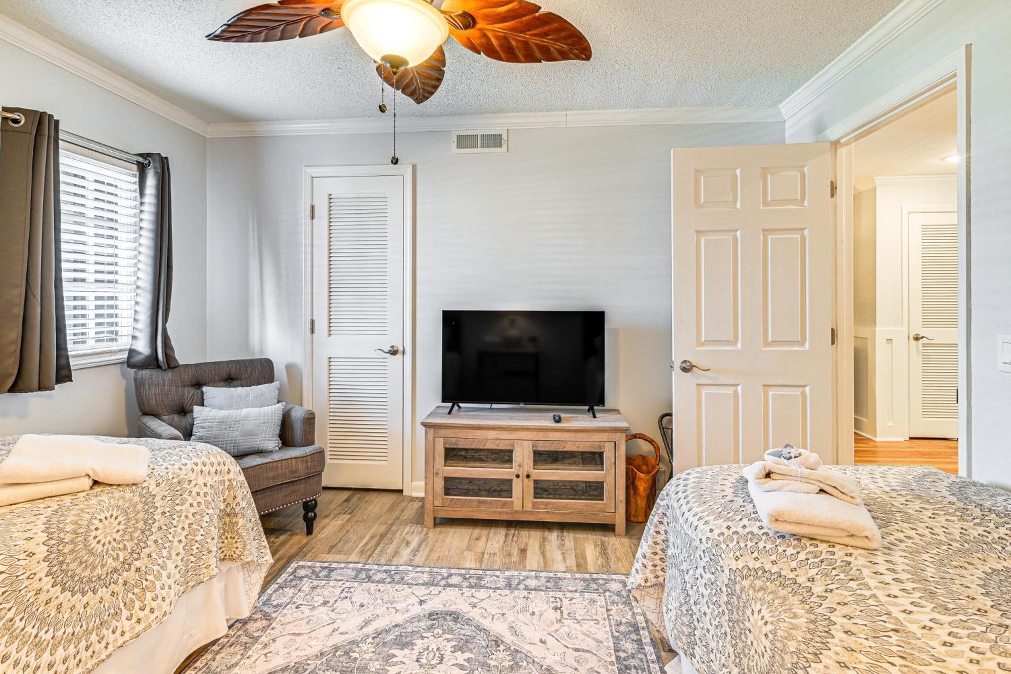 On-The-Beach Escape Oceanfront In Surfside! شاطئ ميرتل المظهر الخارجي الصورة
