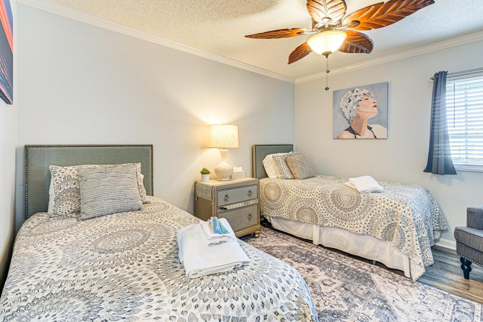 On-The-Beach Escape Oceanfront In Surfside! شاطئ ميرتل المظهر الخارجي الصورة